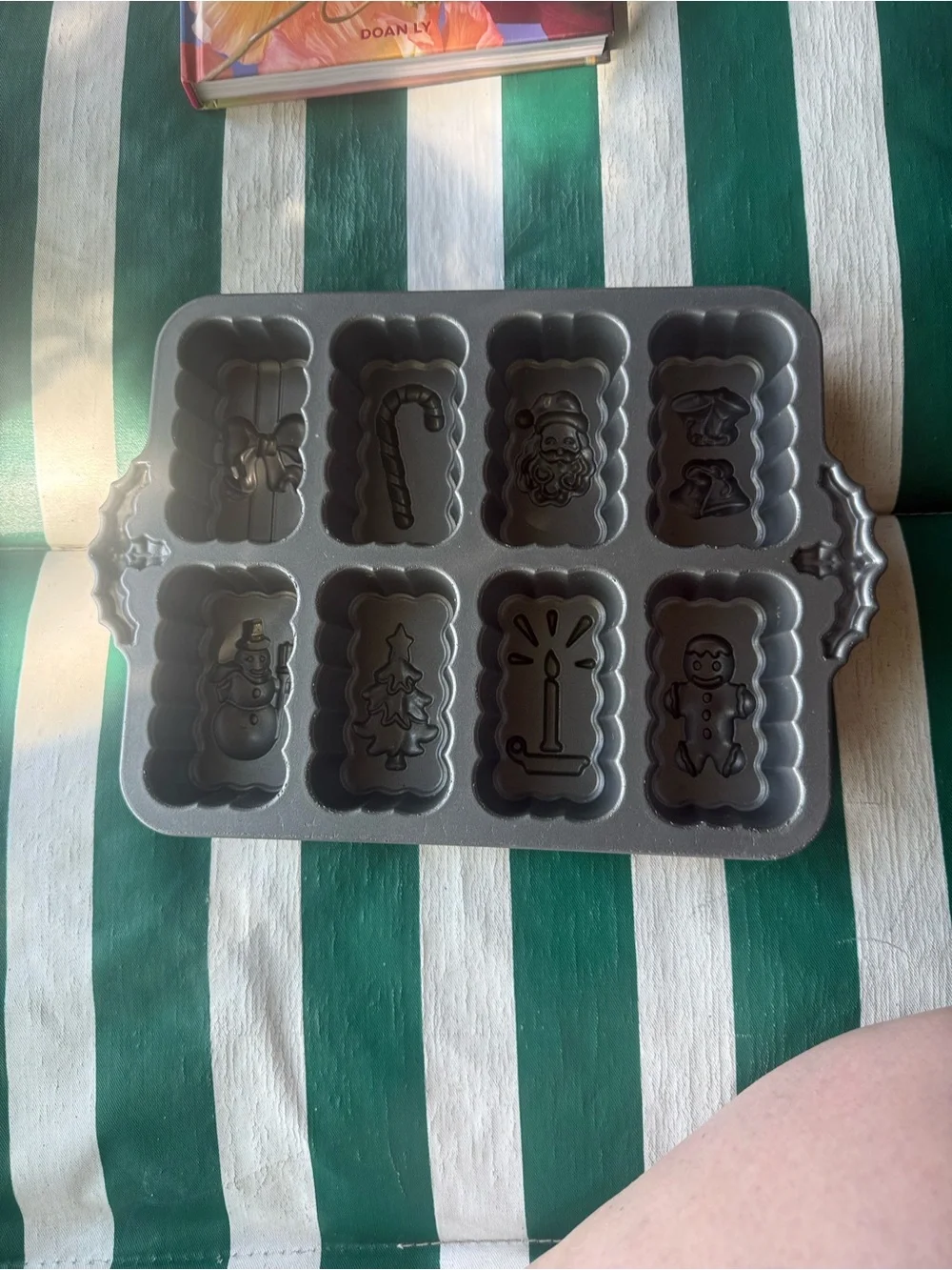 🎄 STUNNING Vintage Nordic Ware Holiday Mini Loaf Pan! 🎄